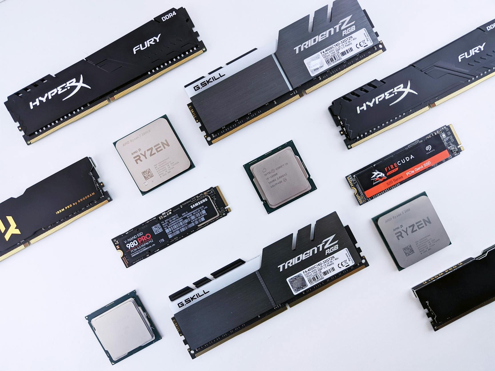 DRAM memory chip technology comparison Samsung SK Hynix